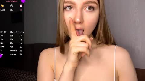 Michelle online show from 04-11-26, 03:44