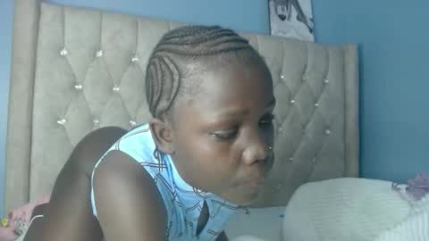 sweet_melodiyy online show from 11-03-25, 03:30