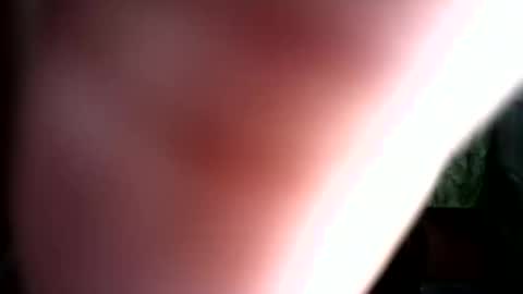 sweet_milkshake2004 online show from 10-17-25, 01:20