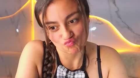 Snapshot of sweet_morita_tx chatting on 12-17-25, 08:04 Live 1500am 2100pm online show from 12-17-25, 08:04