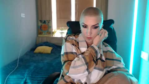 sweet_n_strong online show from 04-27-26, 05:16