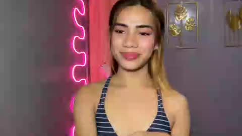 sweet_nikki03 online show from 03-28-26, 07:02