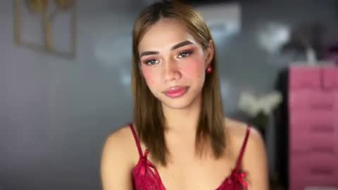 sweet_nikki03 online show from 07-16-26, 10:43