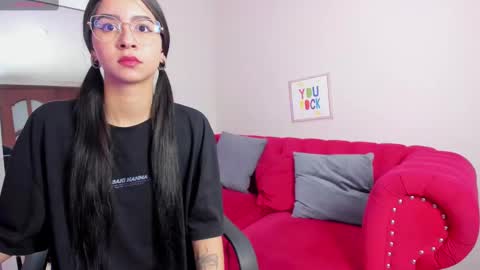 Snapshot of sweet_obsession__ chatting on 02-18-25, 01:00 Sweet Obsession online show from 02-18-25, 01:00