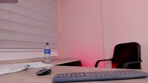 Snapshot of sweet_obsession__ chatting on 02-22-25, 06:41 Sweet Obsession online show from 02-22-25, 06:41