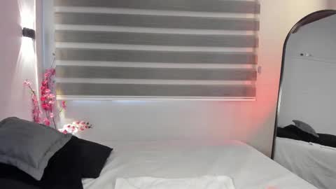 Snapshot of sweet_obsession__ chatting on 10-16-25, 07:59 Sweet Obsession online show from 10-16-25, 07:59