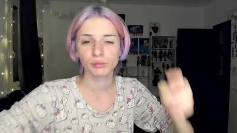 kira online show from 10-22-25, 09:58