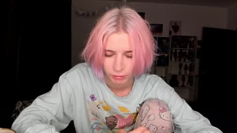 kira online show from 10-30-25, 09:26