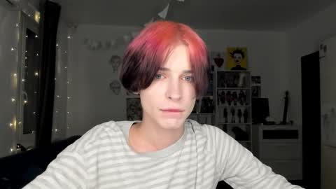 kira online show from 11-30-25, 06:12