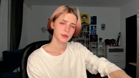 kira online show from 03-09-26, 07:07