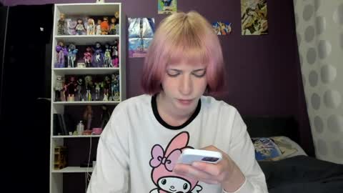 kira online show from 04-27-26, 08:07
