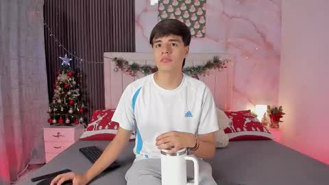 Petter online show from 12-18-25, 01:06