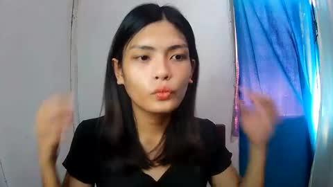 Snapshot of sweet_roela chatting on 07-15-26, 06:51 sweet_roela online show from 07-15-26, 06:51