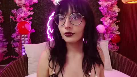 Roxanee online show from 02-18-26, 01:29