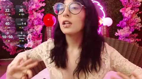 Roxanee online show from 02-20-26, 01:00