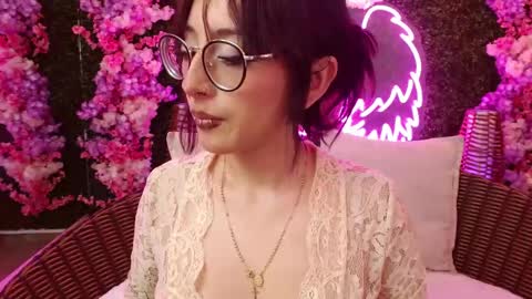 Roxanee online show from 03-12-26, 10:49