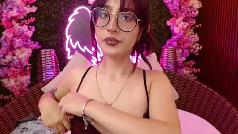 Roxanee online show from 03-15-26, 08:37