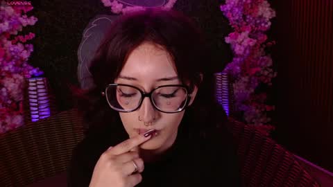 Snapshot of sweet_roxanee chatting on 05-30-26, 09:01 Roxanee online show from 05-30-26, 09:01