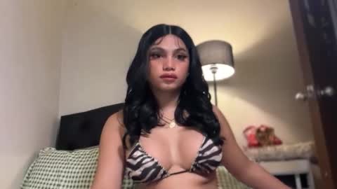 Snapshot of sweet_scarllet12 chatting on 10-24-25, 09:55 SCARLLET online show from 10-24-25, 09:55