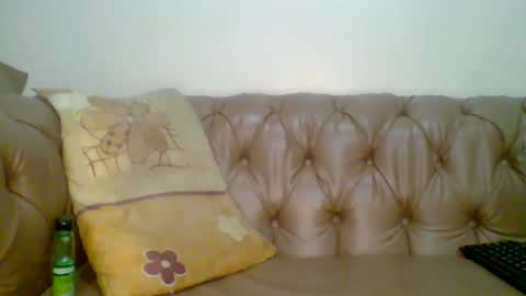Snapshot of sweet_sharon01 chatting on 06-17-26, 07:04 Sharon online show from 06-17-26, 07:04