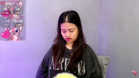 Snapshot of sweet_sirenxx chatting on 02-26-25, 12:58 Leah online show from 02-26-25, 12:58