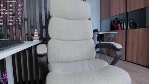 Snapshot of sweet_sonechka chatting on 02-18-25, 11:33 sweet_sonechka online show from 02-18-25, 11:33