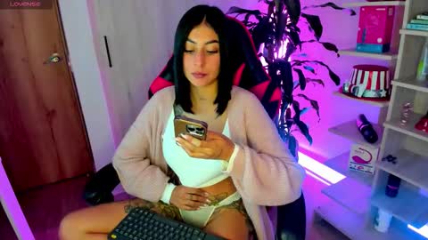 sophie leone online show from 11-28-25, 07:44