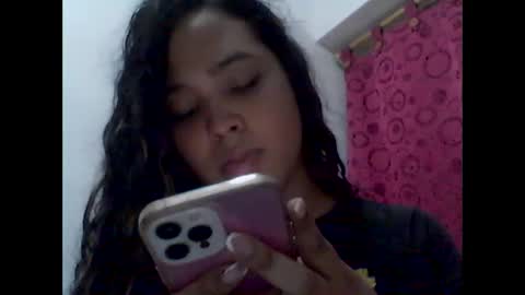 Snapshot of sweet_starxx chatting on 03-01-25, 04:47 Yeileen online show from 03-01-25, 04:47