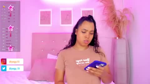 Snapshot of sweet_starxx chatting on 09-21-25, 09:49 Yeileen online show from 09-21-25, 09:49