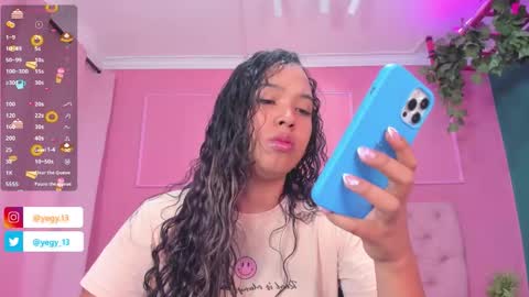 Snapshot of sweet_starxx chatting on 02-07-26, 07:39 Yeileen online show from 02-07-26, 07:39