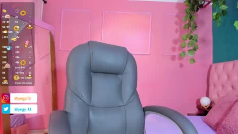 Snapshot of sweet_starxx chatting on 05-09-26, 07:41 Yeileen online show from 05-09-26, 07:41