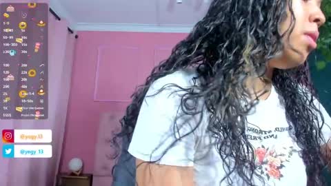 Snapshot of sweet_starxx chatting on 05-27-26, 11:13 Yeileen online show from 05-27-26, 11:13