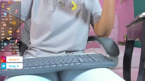 Snapshot of sweet_starxx chatting on 06-05-26, 08:36 Yeileen online show from 06-05-26, 08:36