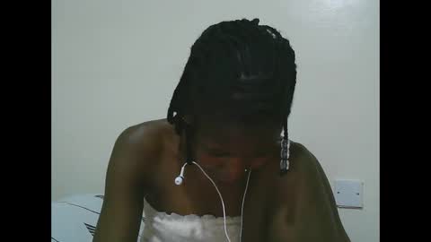 Snapshot of sweet_tattiana chatting on 02-13-25, 06:05 Tatty online show from 02-13-25, 06:05