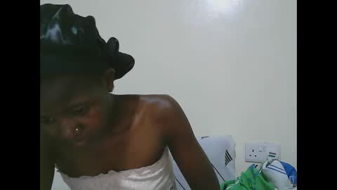 Snapshot of sweet_tattiana chatting on 02-13-25, 11:15 Tatty online show from 02-13-25, 11:15