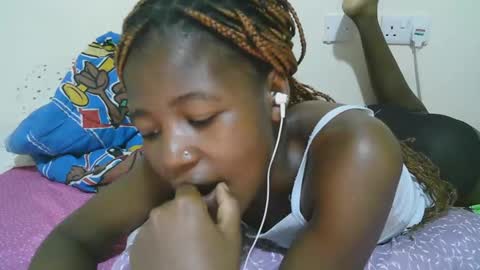 Snapshot of sweet_tattiana chatting on 03-10-25, 06:45 Tatty online show from 03-10-25, 06:45