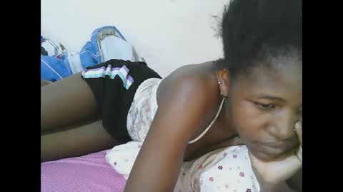 Snapshot of sweet_tattiana chatting on 09-17-25, 12:01 Tatty online show from 09-17-25, 12:01