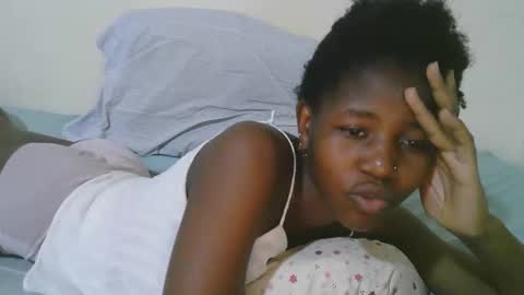 Snapshot of sweet_tattiana chatting on 09-23-25, 06:05 Tatty online show from 09-23-25, 06:05