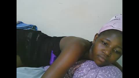 Snapshot of sweet_tattiana chatting on 10-12-25, 07:24 Tatty online show from 10-12-25, 07:24