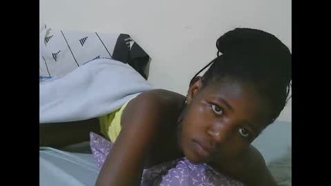 Snapshot of sweet_tattiana chatting on 10-19-25, 04:35 Tatty online show from 10-19-25, 04:35