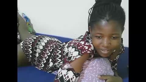 Snapshot of sweet_tattiana chatting on 10-20-25, 06:47 Tatty online show from 10-20-25, 06:47