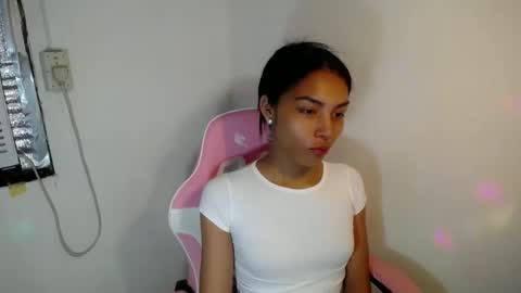 Snapshot of sweet_trishaxx chatting on 02-08-25, 04:25 Trisha online show from 02-08-25, 04:25