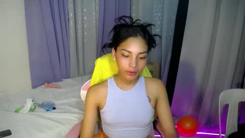 Snapshot of sweet_trishaxx chatting on 02-09-25, 03:00 Trisha online show from 02-09-25, 03:00