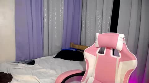 Snapshot of sweet_trishaxx chatting on 02-16-25, 07:04 Trisha online show from 02-16-25, 07:04