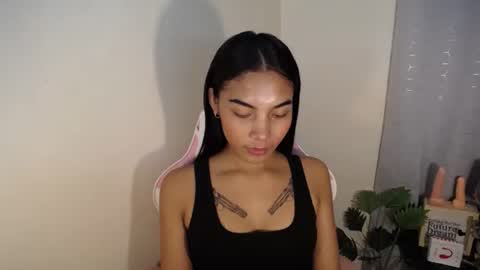 Snapshot of sweet_trishaxx chatting on 11-07-25, 07:25 Trisha online show from 11-07-25, 07:25