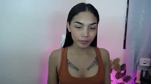 Snapshot of sweet_trishaxx chatting on 11-10-25, 12:37 Trisha online show from 11-10-25, 12:37