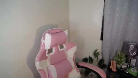 Snapshot of sweet_trishaxx chatting on 12-05-25, 05:49 Trisha online show from 12-05-25, 05:49