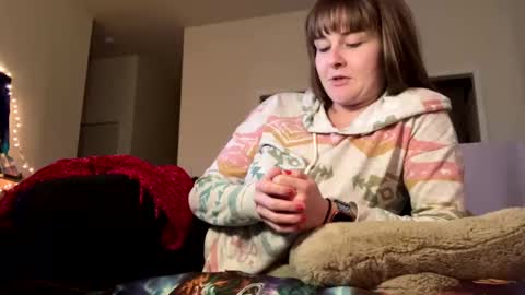 Snapshot of sweet_truffle chatting on 12-19-24, 10:32 Heidi Brenner - Please check bio for schedule  FAQ online show from 12-19-24, 10:32