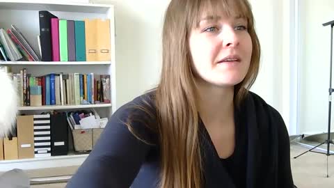 Snapshot of sweet_truffle chatting on 01-22-25, 07:56 Heidi Brenner - Please check bio for schedule  FAQ online show from 01-22-25, 07:56