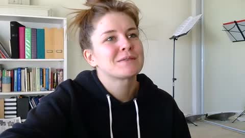 Snapshot of sweet_truffle chatting on 01-25-25, 03:41 Heidi Brenner - Please check bio for schedule  FAQ online show from 01-25-25, 03:41